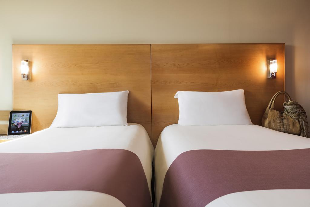 Ibis Sharq Hotel Kuwait City Bagian luar foto