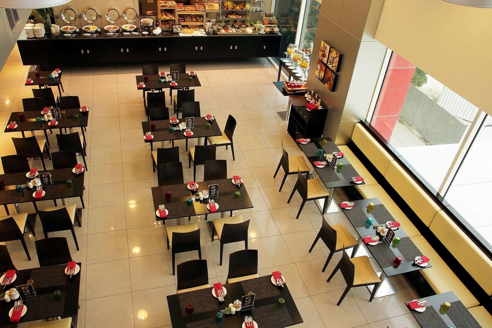 Ibis Sharq Hotel Kuwait City Bagian luar foto